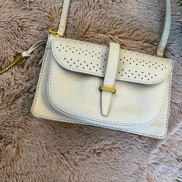 Fossil Vanilla Cream 'Ryder' Small Leather Crossbody Purse with Front Snap - Picture 2 of 16